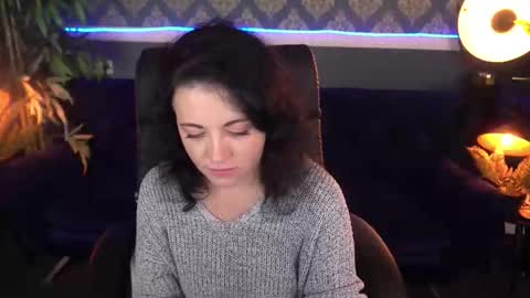 Snapshot of dafni_mon chatting on November 24, 6:35 am Dafni Mon online show from November 24, 6:35 am