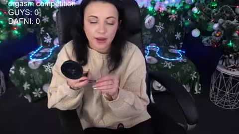 Snapshot of dafni_mon chatting on January 13, 6:51 am Dafni Mon online show from January 13, 6:51 am