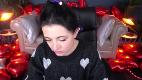 Snapshot of dafni_mon chatting on February 11, 6:51 am Dafni Mon online show from February 11, 6:51 am