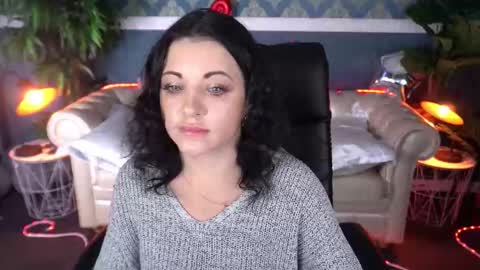 Snapshot of dafni_mon chatting on February 23, 6:33 am Dafni Mon online show from February 23, 6:33 am