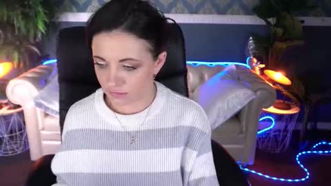 Snapshot of dafni_mon chatting on March 2, 6:47 am Dafni Mon online show from March 2, 6:47 am