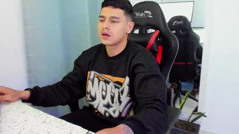 my name is Jhon and I live in colombia online show from November 7, 3:17 am