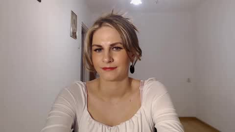 Snapshot of dagmariepiquant chatting on December 3, 7:11 pm Dagmarie online show from December 3, 7:11 pm