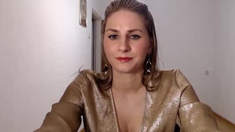 Snapshot of dagmariepiquant chatting on December 9, 9:16 pm Dagmarie online show from December 9, 9:16 pm