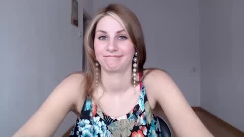 Snapshot of dagmariepiquant chatting on December 11, 10:25 am Dagmarie online show from December 11, 10:25 am
