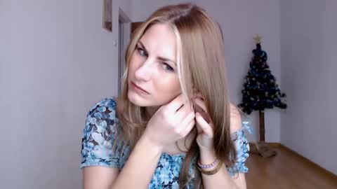 Snapshot of dagmariepiquant chatting on December 28, 7:33 am Dagmarie online show from December 28, 7:33 am