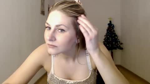Snapshot of dagmariepiquant chatting on December 29, 6:14 am Dagmarie online show from December 29, 6:14 am