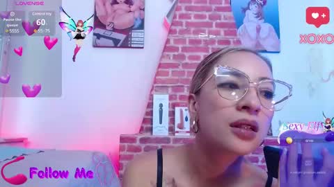 Snapshot of dagny_ chatting on February 7, 3:23 am Dagny  online show from February 7, 3:23 am