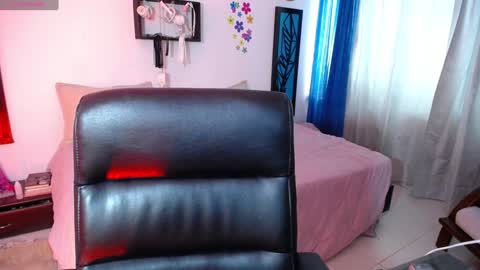 Snapshot of dahiana_sterling chatting on January 25, 8:42 pm Dahiana online show from January 25, 8:42 pm