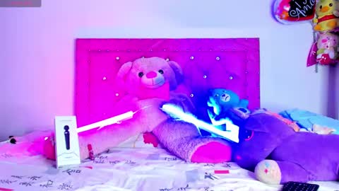    online show from March 8, 6:37 pm