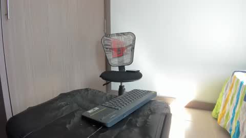 dahianna_27 online show from January 13, 2:32 pm