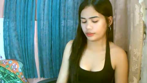 Im Dahlia online show from May 10, 11:15 am