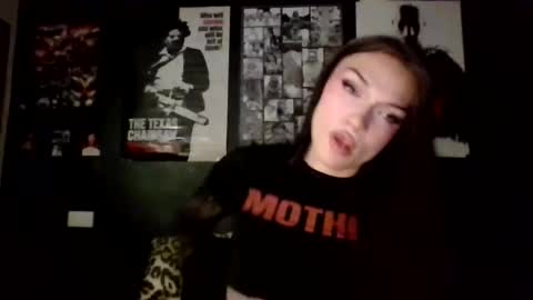 Snapshot of dahlia_adore chatting on October 28, 11:29 pm dahlia_adore online show from October 28, 11:29 pm