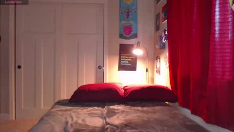 Snapshot of dahlia_t chatting on April 19, 9:06 pm Dahlia online show from April 19, 9:06 pm