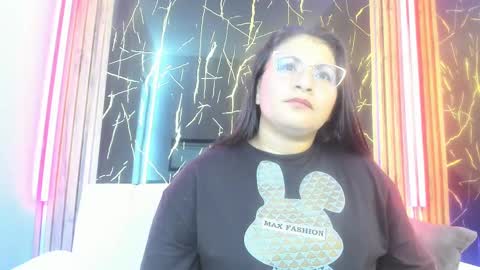 dahlia_vera23_aws online show from September 18, 5:42 am