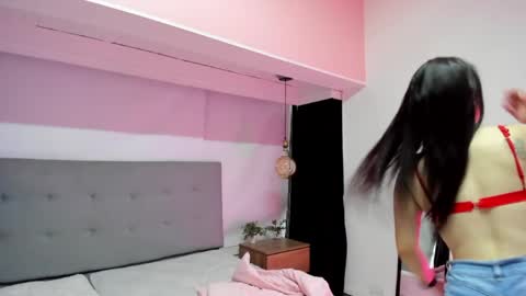 Snapshot of dahliacielo chatting on April 4, 12:35 pm Dahlia Cielo online show from April 4, 12:35 pm