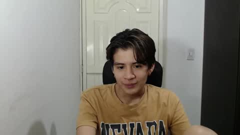 Snapshot of dahliarios chatting on January 26, 1:31 am lorena online show from January 26, 1:31 am