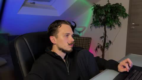 Daimon  online show from April 3, 10:41 pm