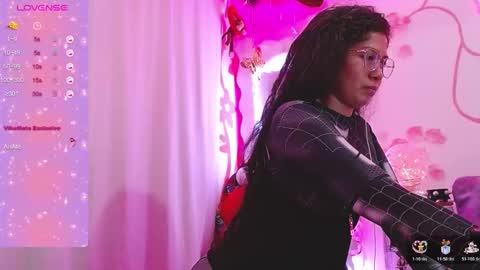 Snapshot of daina_flower chatting on November 21, 6:12 am DAINA online show from November 21, 6:12 am