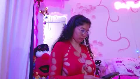 Snapshot of daina_flower chatting on February 9, 3:54 am DAINA online show from February 9, 3:54 am