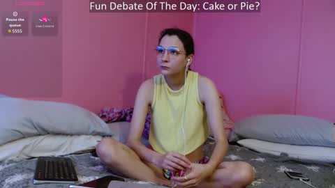 Snapshot of dainty_heart chatting on May 21, 4:41 am online show from May 21, 4:41 am