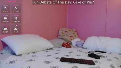 Snapshot of dainty_heart chatting on June 3, 4:48 am online show from June 3, 4:48 am