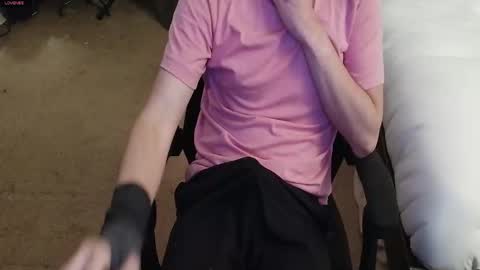 Snapshot of daintydusk1 chatting on March 25, 11:44 pm daintydusk1 online show from March 25, 11:44 pm