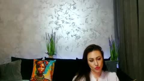 Ashe online show from May 18, 5:19 pm