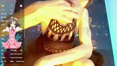 daisy_jonexxx22 online show from May 7, 8:47 pm