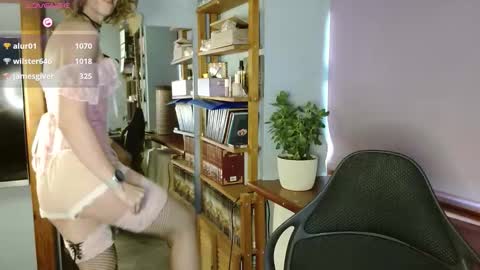 daisy_lovely online show from November 10, 4:22 am