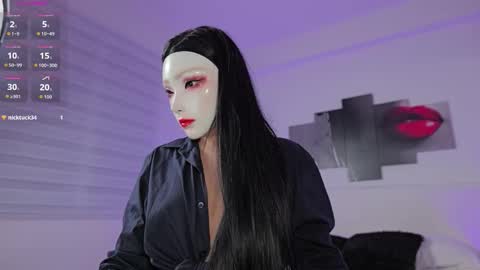 daisy sensual online show from March 27, 12:05 am