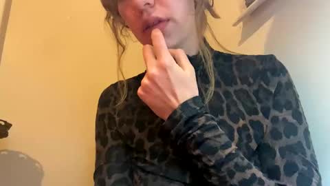 DaisyB3 online show from April 23, 7:41 am