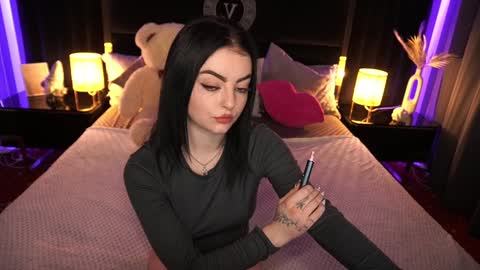 daisydelight_ online show from December 5, 3:59 am