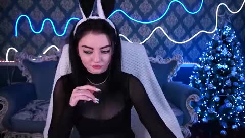 daisydelight_ online show from December 15, 5:20 pm