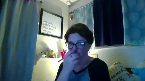 Snapshot of daisylays chatting on January 13, 5:23 am daisy online show from January 13, 5:23 am