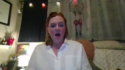 Snapshot of daisylays chatting on February 16, 5:36 am daisy online show from February 16, 5:36 am