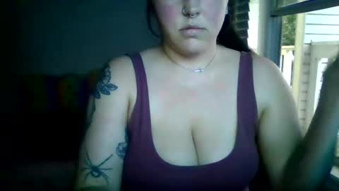 Snapshot of daisylottie chatting on August 2, 11:03 pm daisylottie online show from August 2, 11:03 pm