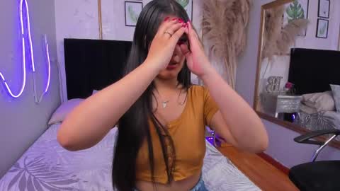 Snapshot of daisysnugs chatting on October 11, 11:53 am Mariana online show from October 11, 11:53 am