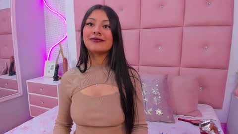 Snapshot of daisysnugs chatting on October 30, 12:17 pm Mariana online show from October 30, 12:17 pm