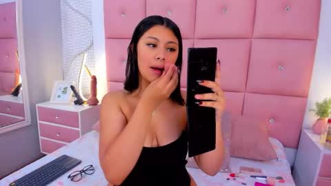 Mariana online show from January 7, 11:45 am