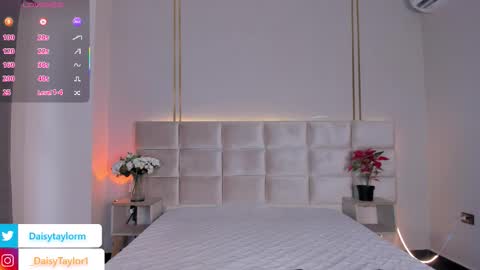 Daisy online show from November 26, 12:28 pm