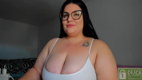 Snapshot of daisywalker chatting on October 16, 7:20 am Margaret online show from October 16, 7:20 am