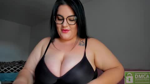 Snapshot of daisywalker chatting on October 26, 9:04 am Margaret online show from October 26, 9:04 am