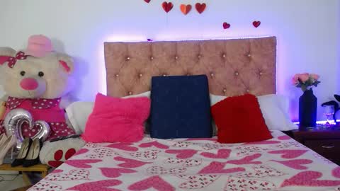 Daiyan Collins online show from March 25, 1:55 am