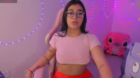 Snapshot of dakoota_luv chatting on November 5, 4:23 am dakoota_luv online show from November 5, 4:23 am