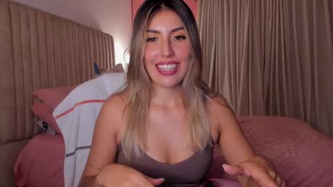 Helloo HAPPY NEW YEAR  Ill be back soon   online show from March 7, 1:31 am
