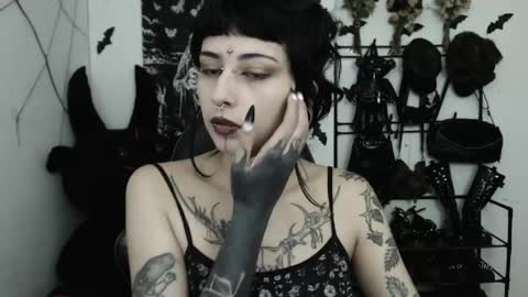 dakota online show from May 23, 2:17 am