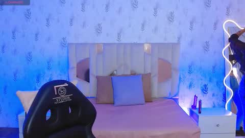 Dakota online show from October 5, 11:52 am