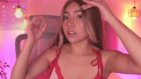 Snapshot of dakota_velvet chatting on March 2, 12:12 pm Dakota online show from March 2, 12:12 pm