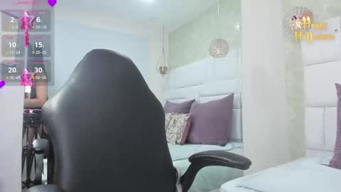 Dakota Winslow online show from October 13, 12:38 pm